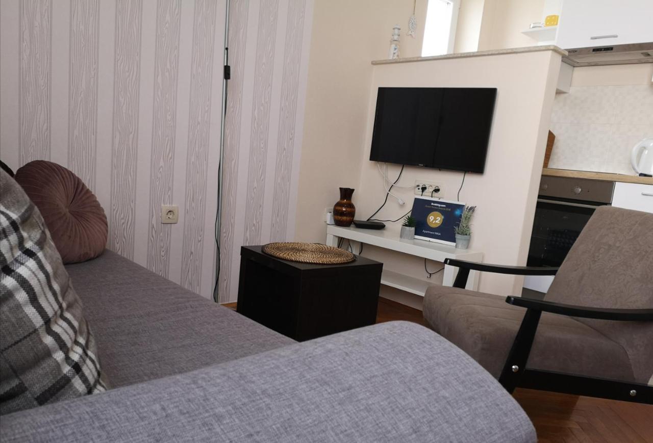 Apartment Nika Banjol Екстер'єр фото